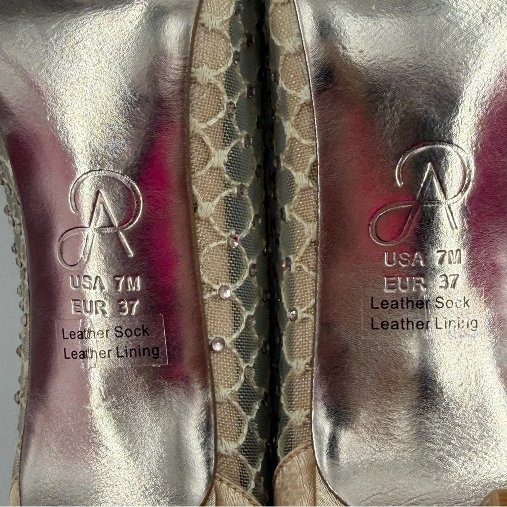 Adrianna Papell Zandra Beaded Lace -SZ 7M- Crystal Embellishments Peep Toe Pumps